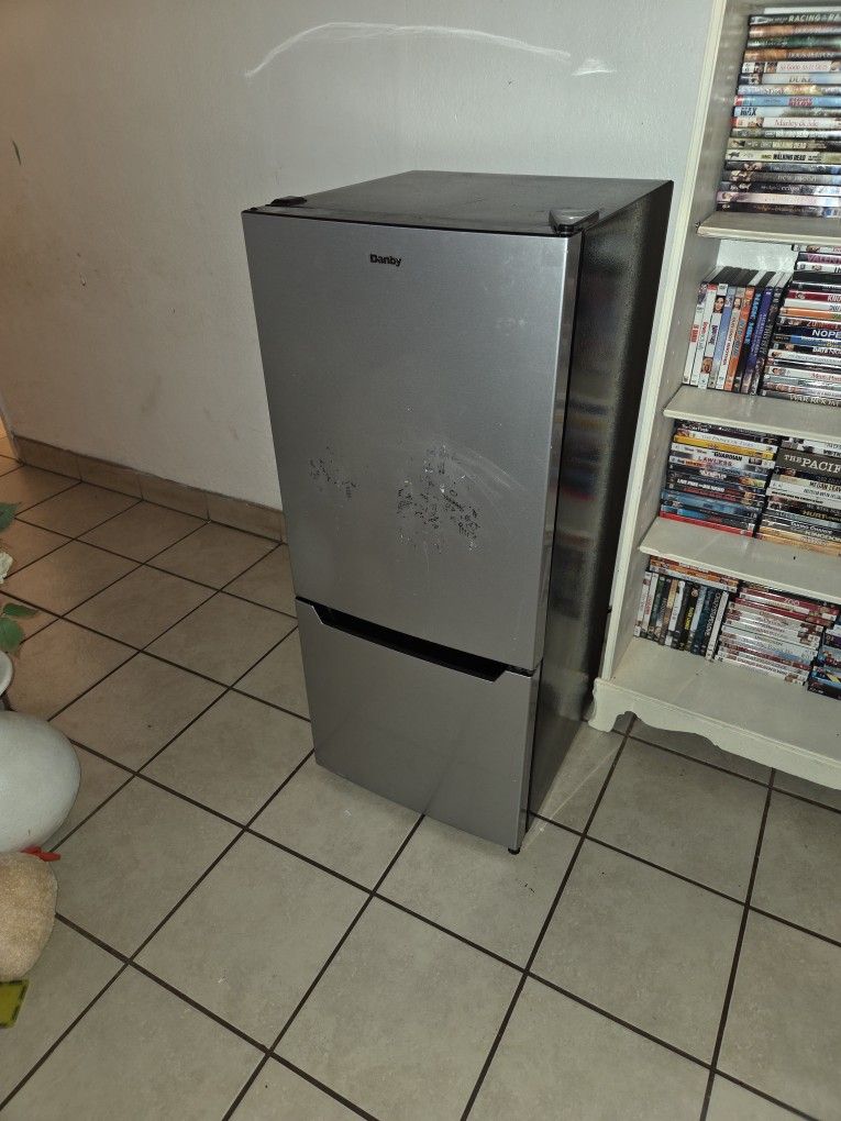 Mid Fridge