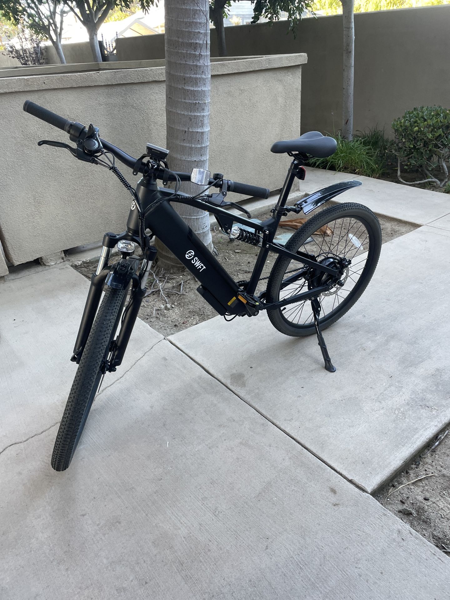 Swift Apex Mountain E-Bike