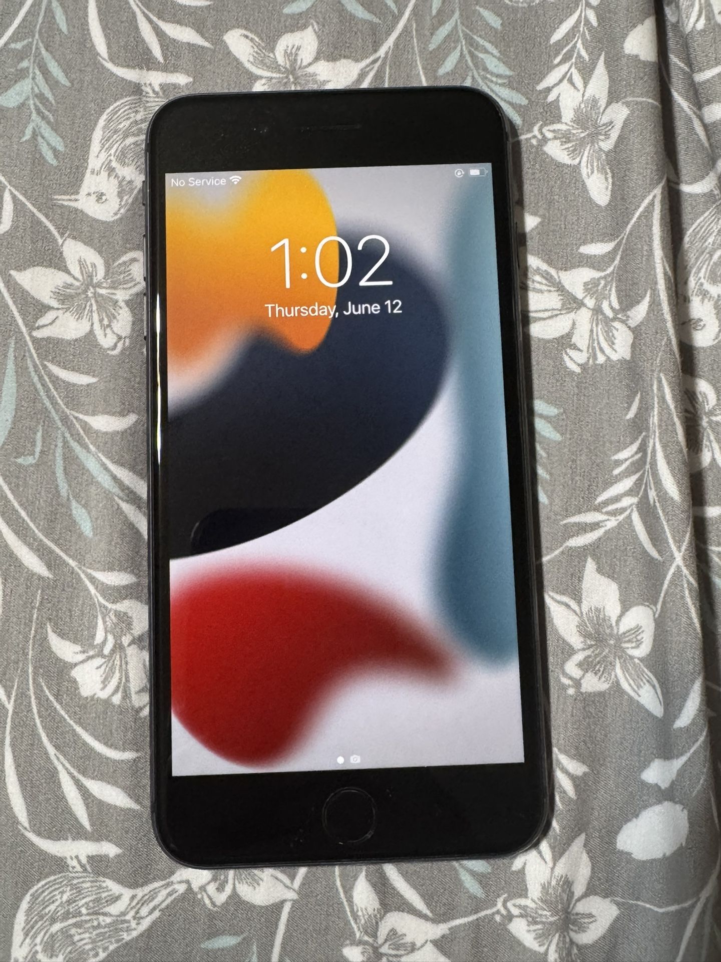 iPhone 8 Plus Gray