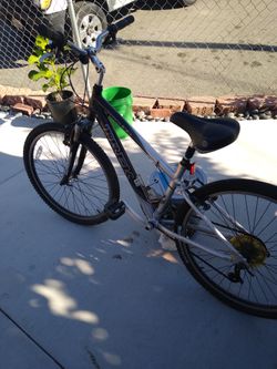 Trek. Navigator 100 m bike 26 side