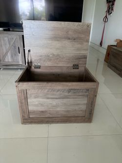 Set of 2 Trunk End  Table