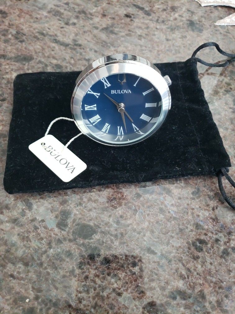 Bulova travel alarm clock 