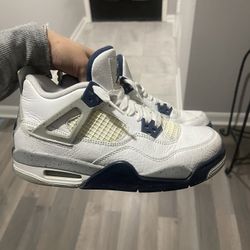 Air Jordan 4 Retro Midnight Navy