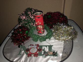 Christmas Garlands And Other Decorating. Please Read Description.