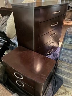Queen bedroom Set - bedframe, 1 night stand 1 dresser