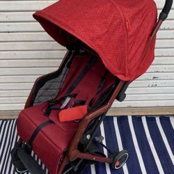 Diono Traverze Compact Stroller in red Linear