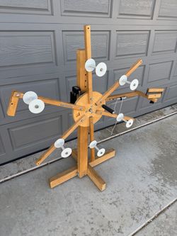 Large Floor Standing Yarn Skein Winder (Spinner’s Weasel) w/ Revolution Counter