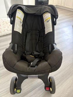 Doona Car Seat & Stroller + Base