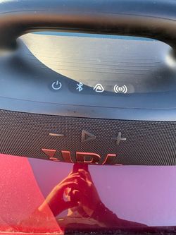 Boombox 4 JBL