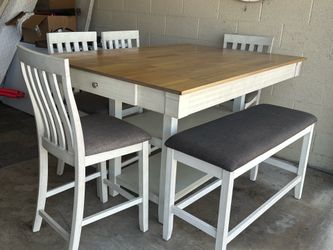 Kitchen table sets