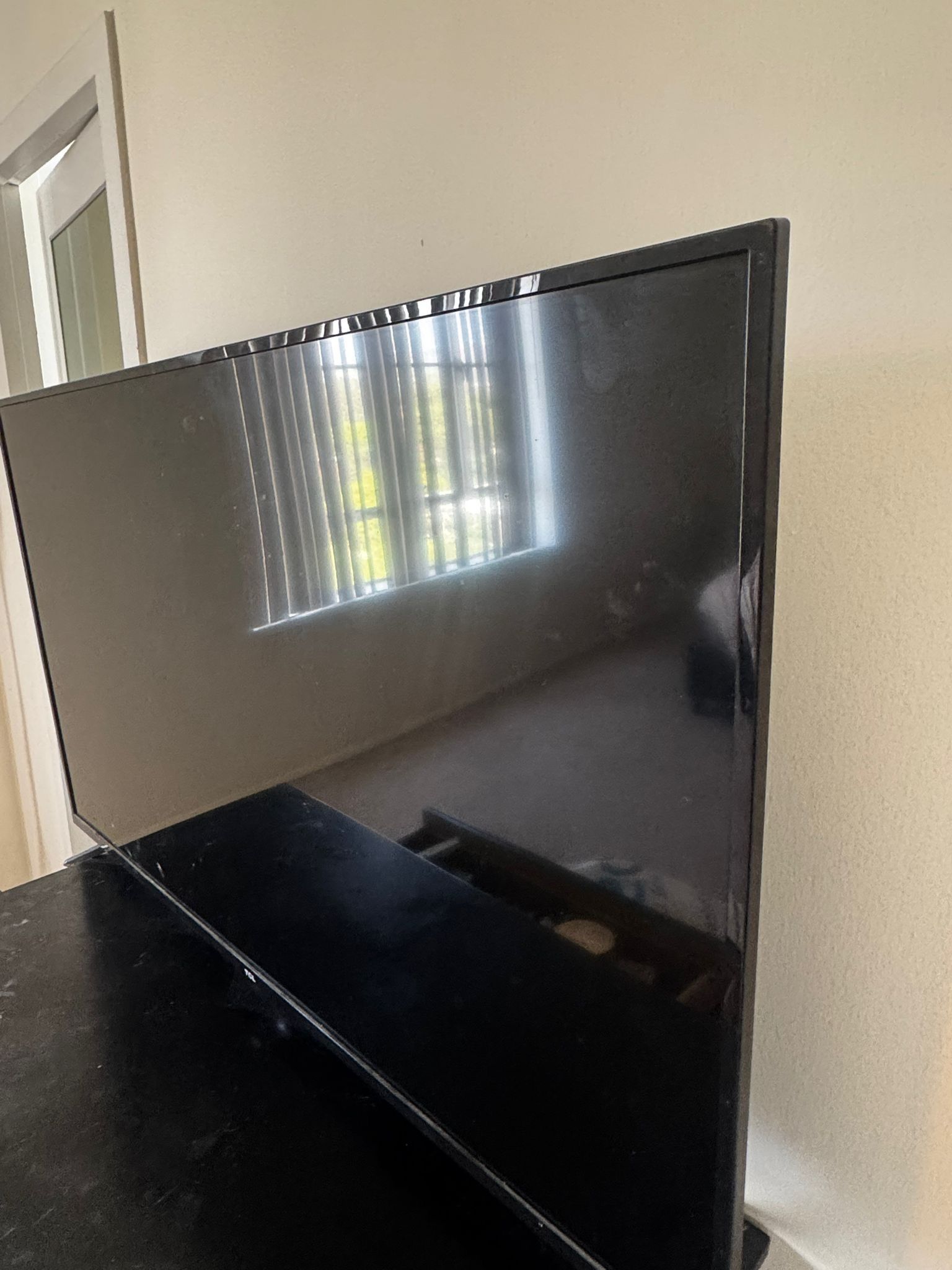 TCL 55" CLASS 4-SERIES 4K UHD HDR ROKU SMART TV
