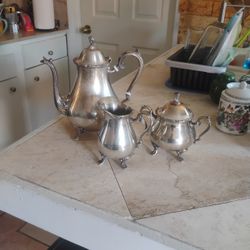 Leonard Silverplate 3 Piece Tea/Coffee Set