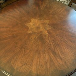 Round Dining Table With 4 chairs