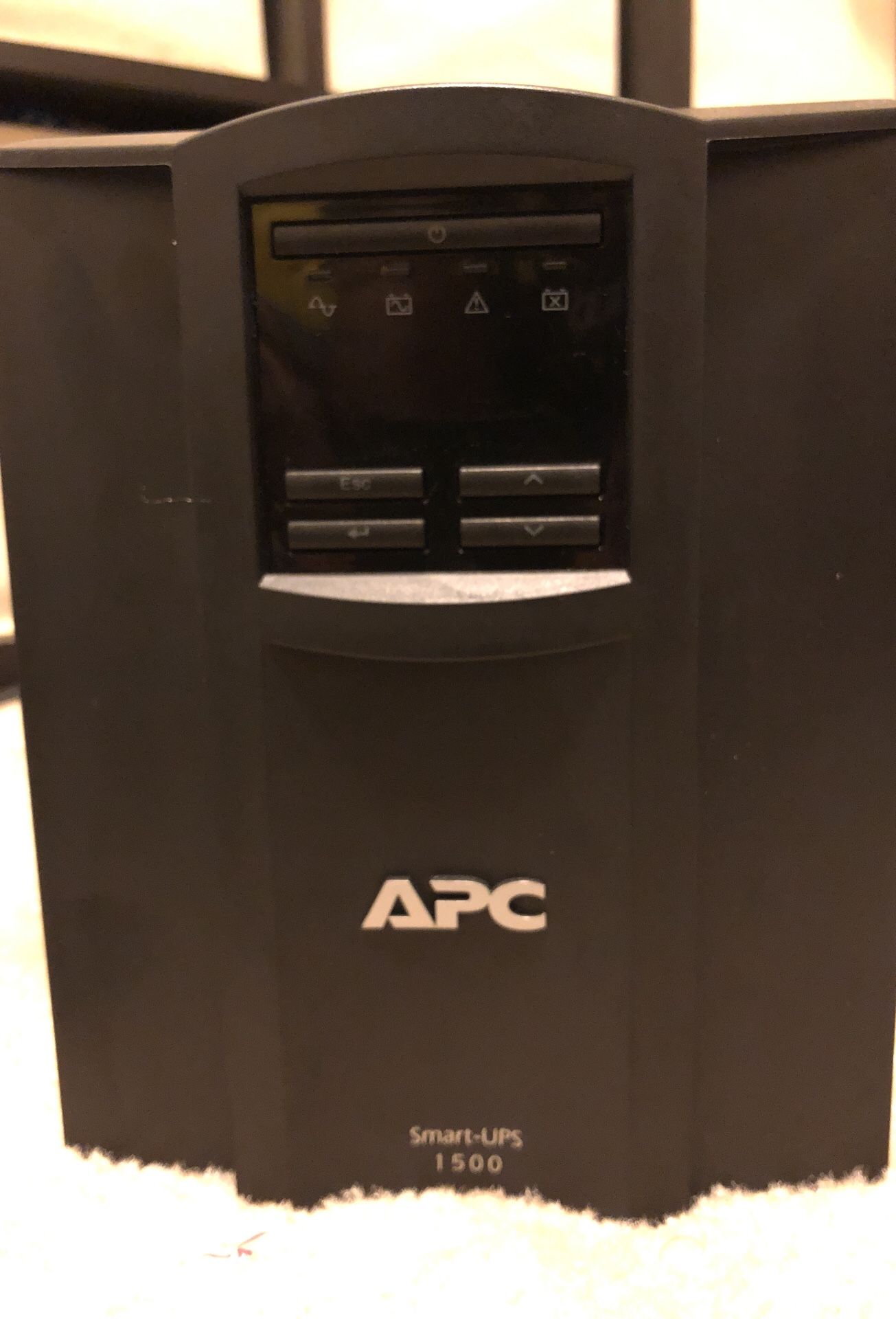APC Smart-UPS 1500