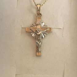 14kt gold crucifix necklace