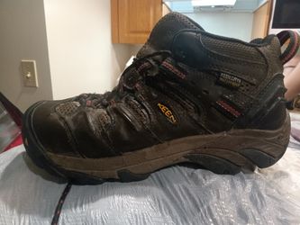 Keen Lansing Mid Work Boot Slip Resistant And Electric Resistant