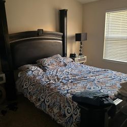 2 Bedroom Sets, Night Stands and Kitchen Table 4 sale 