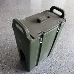 Cambro Thermal Beverage Dispenser 