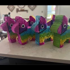 Mini Piñatas