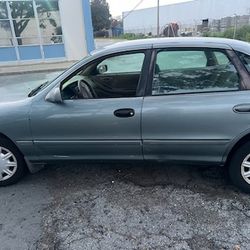 1997 TOYOTA AVALON XLS. Runs Great, Currently Registered $2200 Obo