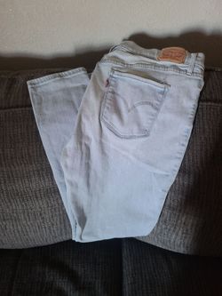 311 womans Levis shaping skinny jeans sz 33 lt blue