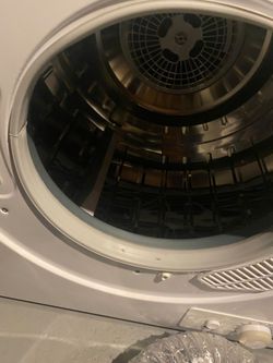 Black + Decker Portable Dryer w/ dryer line and lint trap