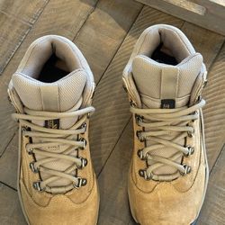 HI-TEC Hiking Shoes/ construction