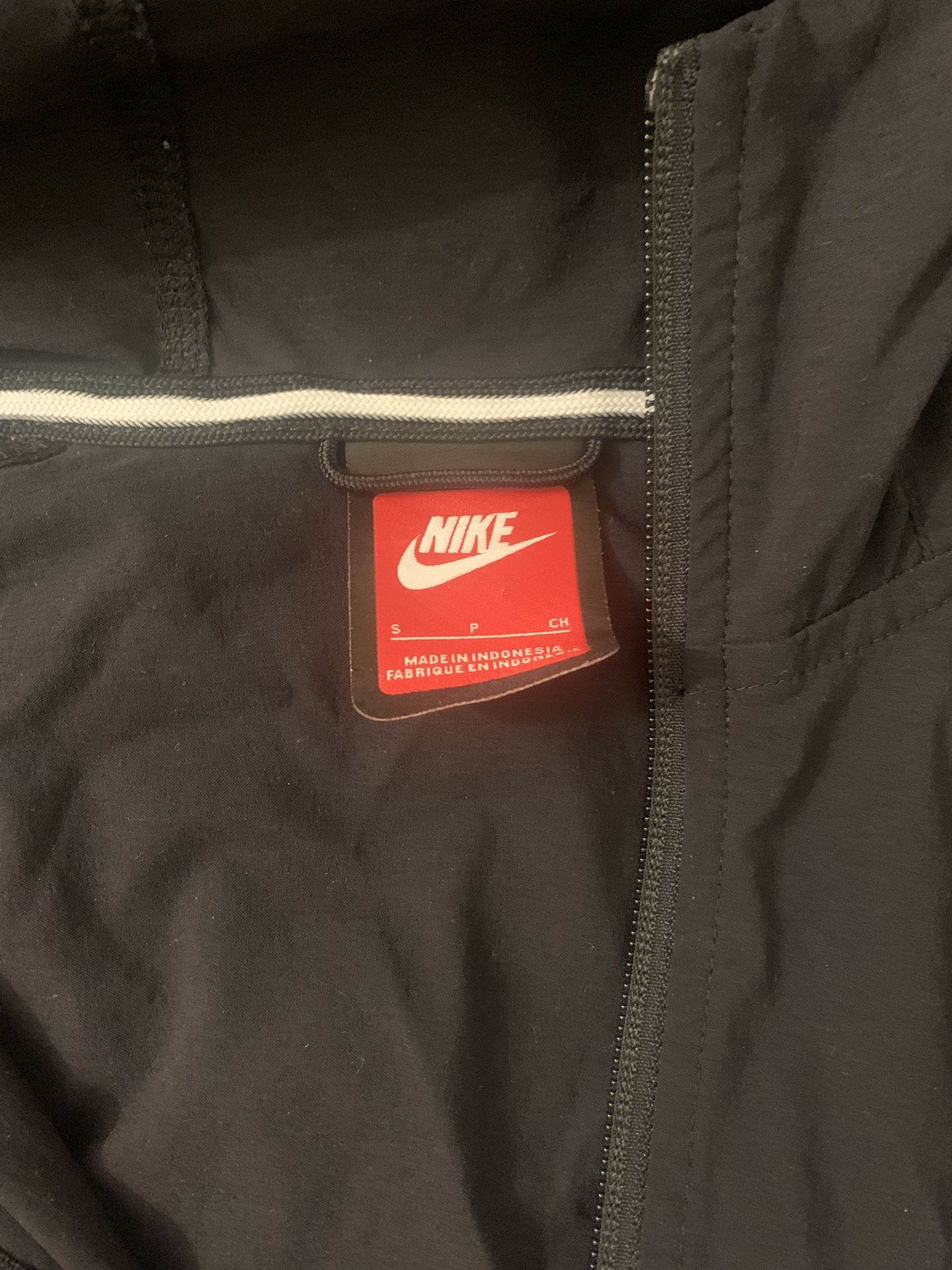 Nike Tech Windbreaker Stockton 65$
