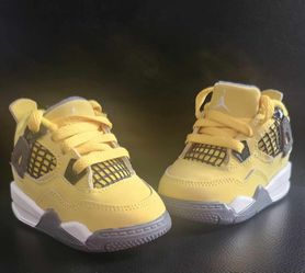 Toddler jordan 4s size 3c