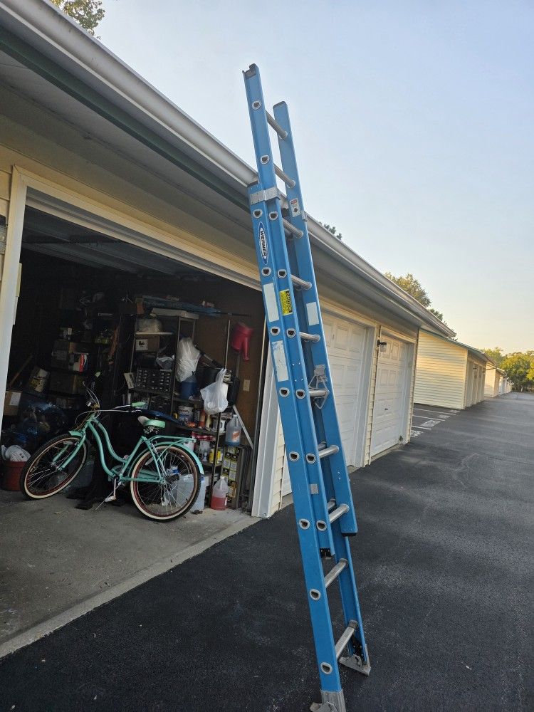 Werner 16' Fiberglass Ext. Ladder