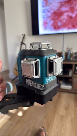 Makita self leveling laser