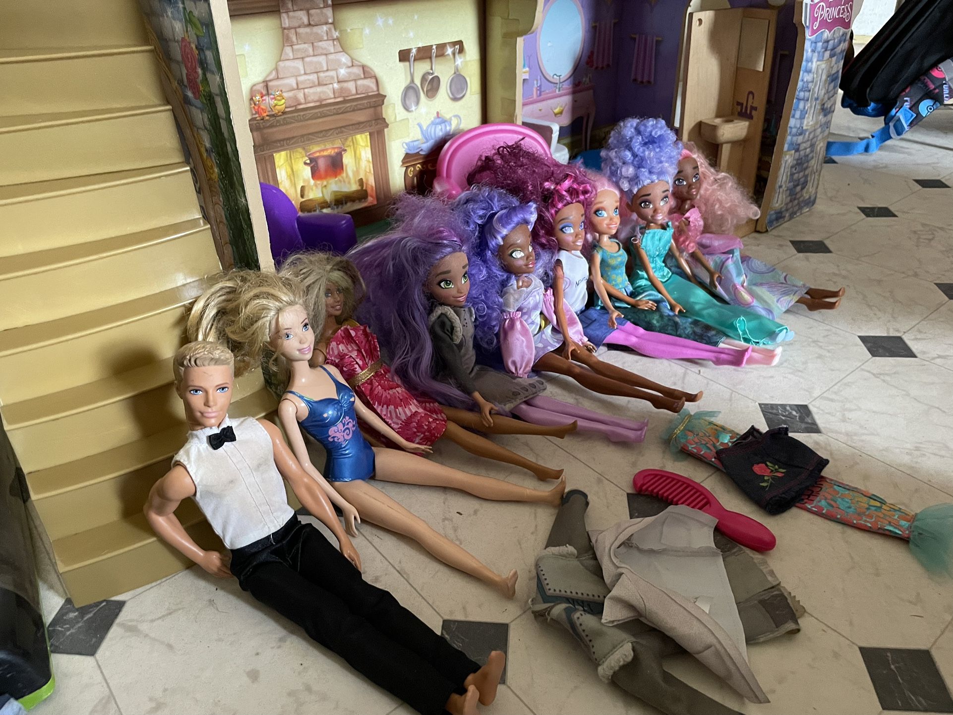 Cinderella Doll House