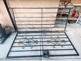 Metal security gate for double doors or sliding doors