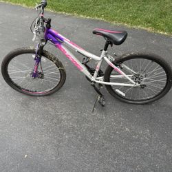 24” Mountain Bike Mongoose scepter 