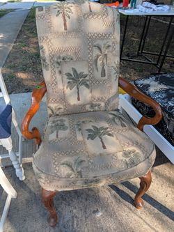 Arm chair