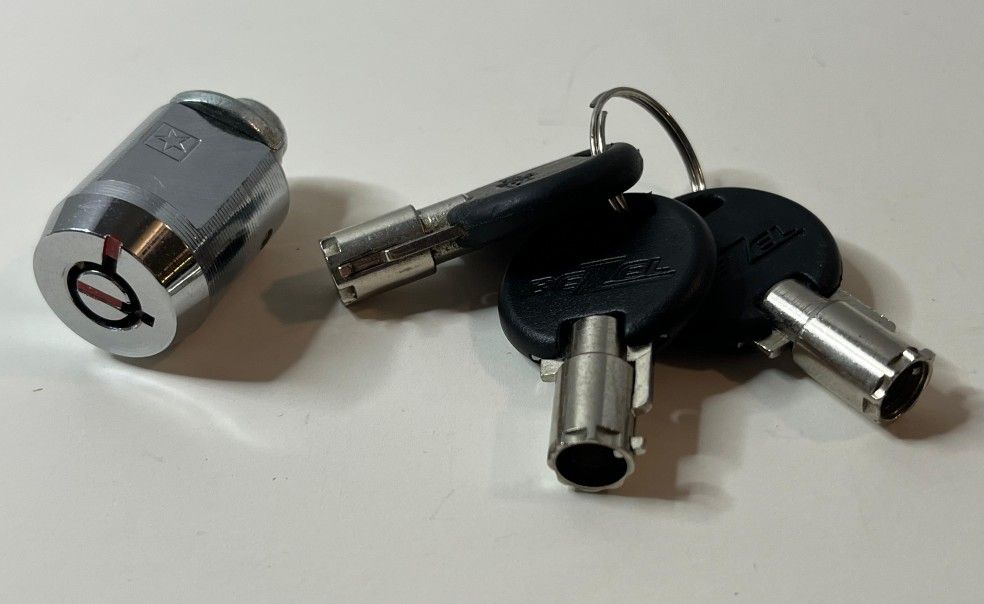 Chateau Cylinder Lock For Self Storage with Red Line C-480-CD-KD1 w/ 3 keys
