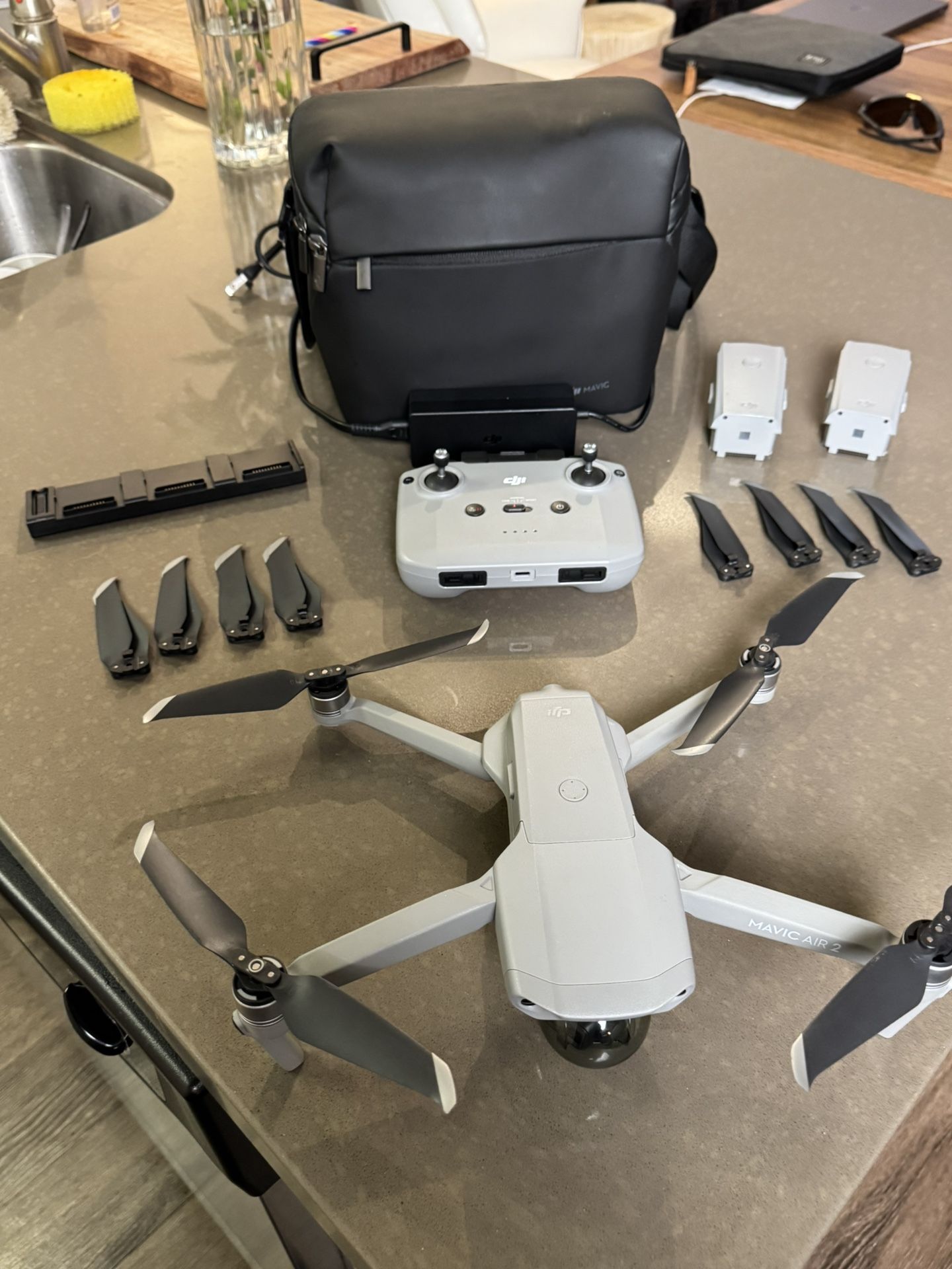 Dji Mavic Air 2 Drone + Fly More Combo