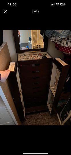 Stand Up Jewelry Box 