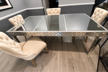 Kitchen table