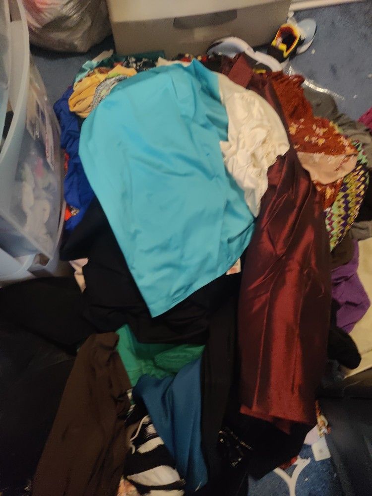 Free Bag Of Women's Clothes Size 14& 16 And XL 