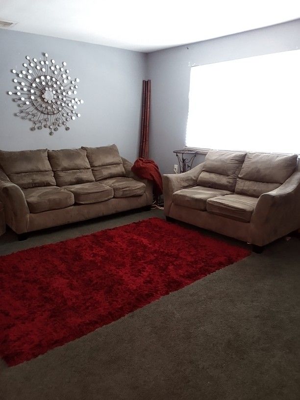 Free Sofa Love Seat