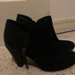 7M Black Ankle Boot Heel GB