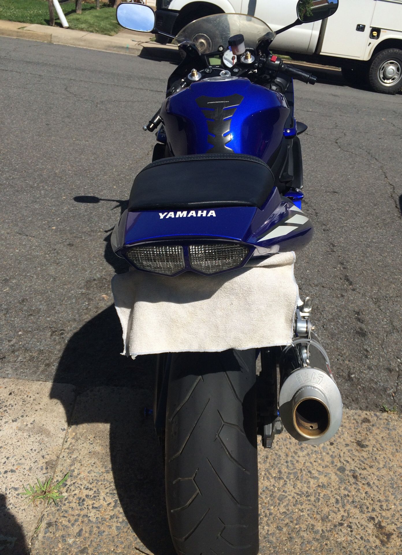 2005 Yamaha -R6. Runs perfect. No mechanical issues. Some bruises from wear and tear. Must see and must ride. 1457k.Exhaust sounds great. Make an off
