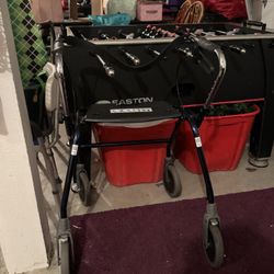 Walker W/ Seat 