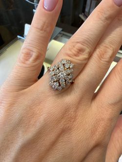 14K yellow gold natural diamonds absolutely gorgeous ring