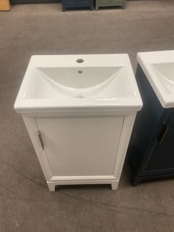 20” White Solid Wood Bathroom Vanity with Ceramic Top (V209)
