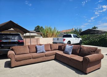 Large Brown Sectional Sofa 💥 Free Delivery 💥
