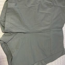 Medium Shorts