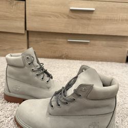 Grey Timberlands 