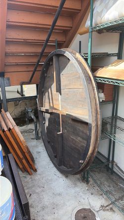 Large 6x6 circular table